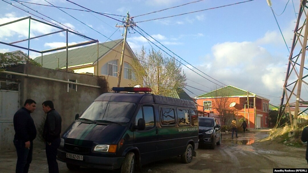 Azerbaijan -- a search in apartment of journalist Khadija Ismayil - 06Dec2014