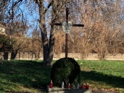 Символічний хрест на честь польських солдатів