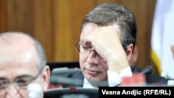 Održavanje vanrednih izbora i košta i utiče na druge procese u zemlji (na slici: Aleksandar Vučić)