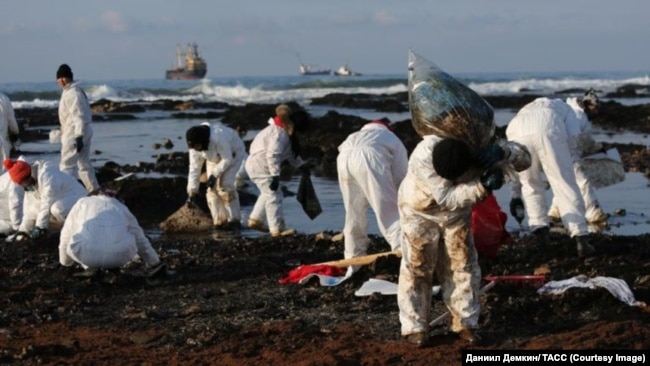 Последствия аварии на танкере "Надежда", 2015 год.
