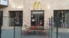 Restaurantul McDonald's din centrul Chișinăului s-a închis din cauza epidemiei de coronavirus