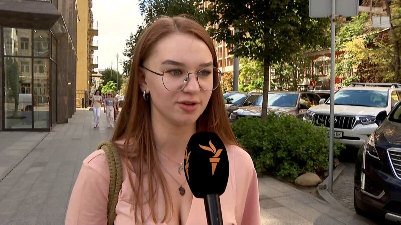 For Ukrainian Civilians, Talk Of Zelenskyy-Putin Summit Brings Little Hope