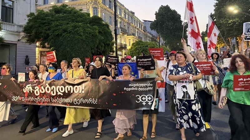 „ვერ დააბრუნებთ საბჭოთა ტერორს“ - მზია ამაღლობელისა და ნინო დათაშვილის მხარდასაჭერად აქცია გაიმართა