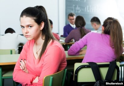 Мас оқушы желіде мұғалімін қатты қағып алған.