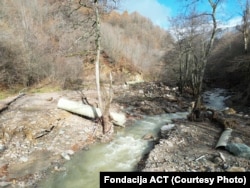 Poplave su teško oštetile cijevi hidrocentrala "Kraljuščica 1" i "Kraljuščica 2".