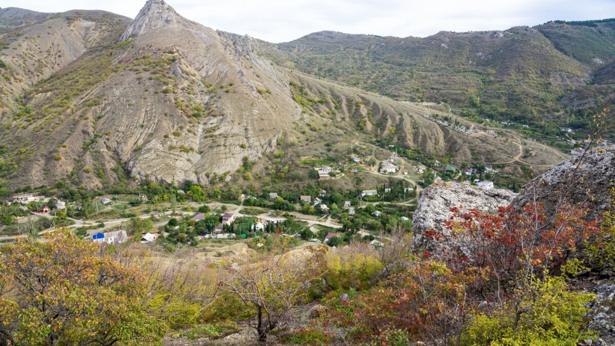 Крым между. Ашламалык Крым гора. Ай-серез (река). Гора казу Кая в Крыму. Гора геофизик Крым.