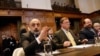 Представник Росії Роман Колодкін (ліворуч) на засіданні Міжнародного суду ООН, який розглядає позов проти Росії. Гаага, 6 березня 2017 року