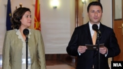 Директорката на Директоратот за проширување на ЕУ за Македонија, Александра Кас Грање и премиерот Никола Груевски.