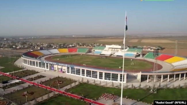 варзишгоҳи деҳаи Заркорон