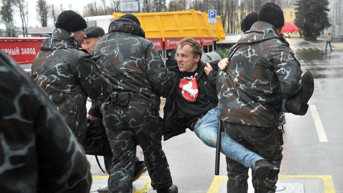 День воли. Зверства белорусского ОМОНА. ОМОН зверствует в Беларуси. Зверства ОМОНА В Беларуси. 25 Марта 2017 Минск.