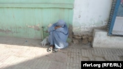 آرشیف، زنان معتاد به مواد مخدر در افغانستان