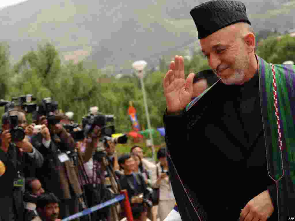 کرزی 2010