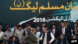 شهباز شریف له ۲۰۱۳ د ۲۰۱۸ میلادي کال د اګست تر میاشتې د پاکستان د پنجاب صوبې اعلی وزیر[والي] و.
