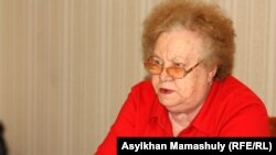 Ирина Савостина, лидер движения "Поколение". Алматы, 24 апреля 2013 года.