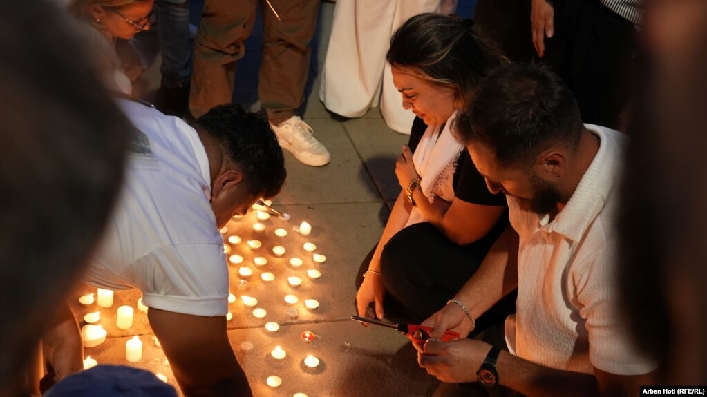 Ata kanë vënë në dyshim nëse policët e përfshirë kanë pasur trajnim të mjaftueshëm, pasi trajnimi i tyre në Kosovë është zvogëluar nga gjashtë në tre muaj.Ekspertët vlerësojnë se kjo periudhë e shkurtër trajnimi nuk është e mjaftueshme për të përballuar situata komplekse në terren.