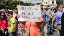 „Îndemnăm toţi oamenii oneşti să adere la această mişcare de rezistenţă a cetăţenilor acum!”