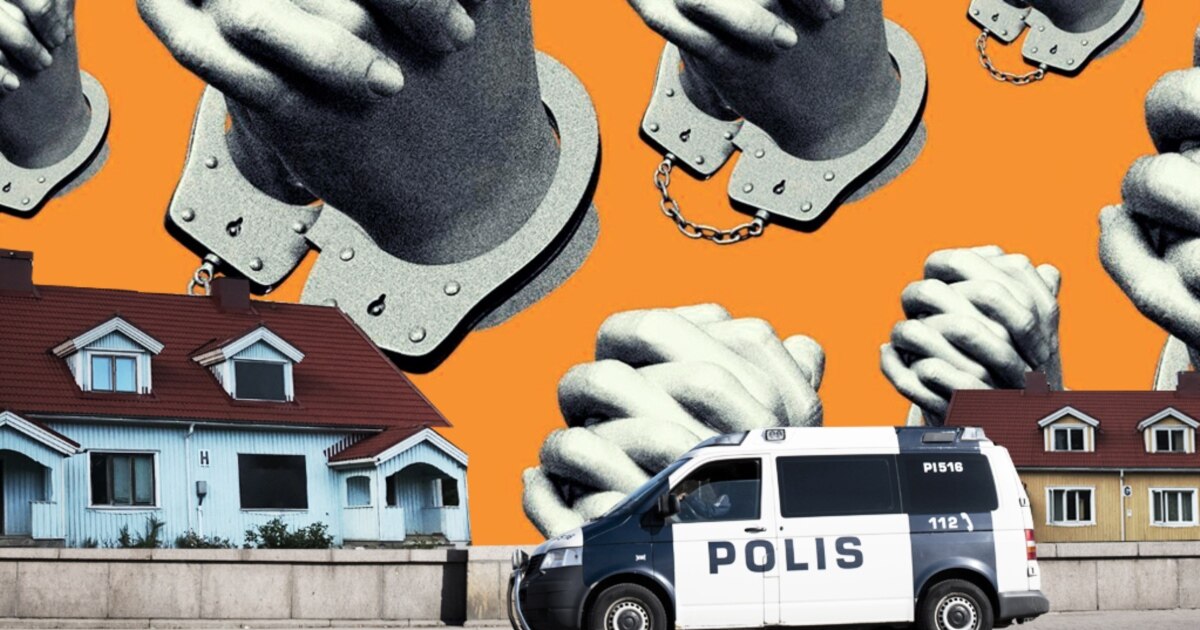 Ауыздағы порно Орыс әйелі мастурбация жасап, балағат сөздер айтады