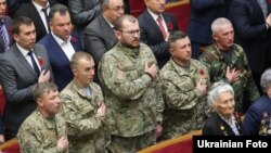 Украин парламентинин мүчөлөрү Европадагы нацизмди жеңүүнүн 70 жылдыгына арналган юбилейлик жыйында. Киев. 8-май, 2015