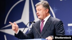 Ukrainian President Petro Poroshenko (file photo)