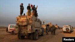 Сили курдського ополчення входять до міста Башика, Ірак, 7 листопада 2016 року
