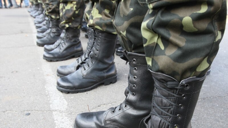 У Туркменистані старшокласників попередили про достроковий призов в армію