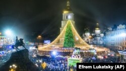 Новорічно-різдвяне містечко на Софіївські площі
