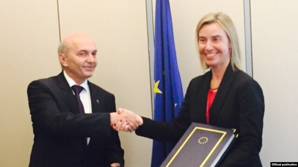 Foto nga arkivi - Kryeministri i Kosovës, Isa Mustafa dhe Përfaqësuesja e BE-së, Federica Mogherini 
