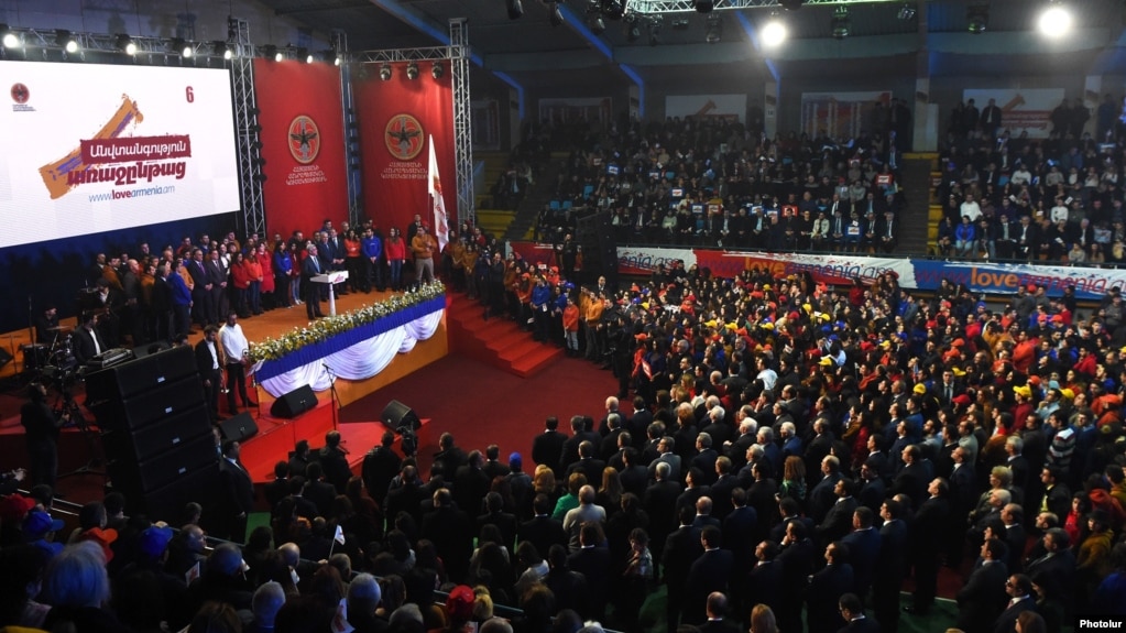 Armenia - President Serzh Sarkisian speaks at the official launch of his Republican Party's election campaign in Yerevan, 5Mar2017.