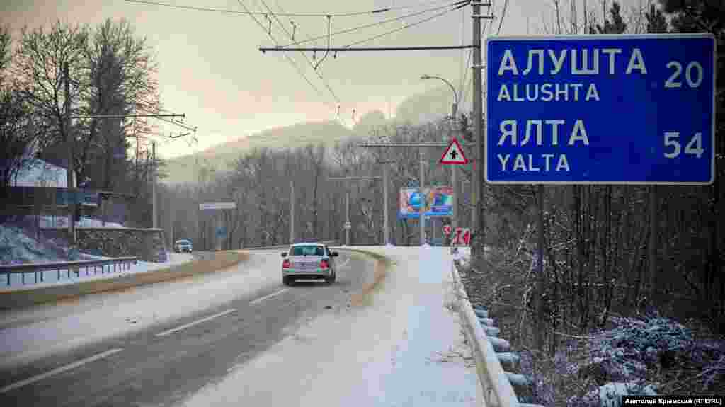 Сніг не створив проблем водіям на Ангарському перевалі