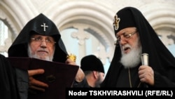 Georgia -- Catholicos of All Armenians Garegin II (R) and Catholicos-Patriarch of All Georgia Ilia II meet in Tbilisi, 10Jun2011