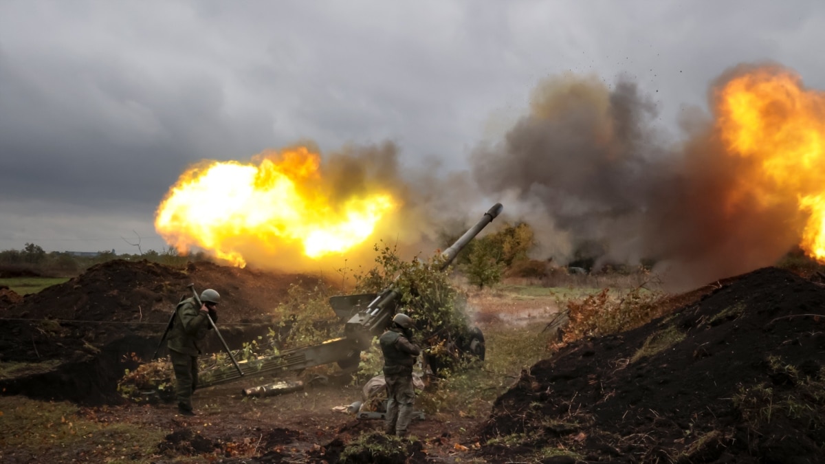 Війська РФ намагаються оточити українські сили біля Вугледара, але зазнають «великих втрат» – Череватий