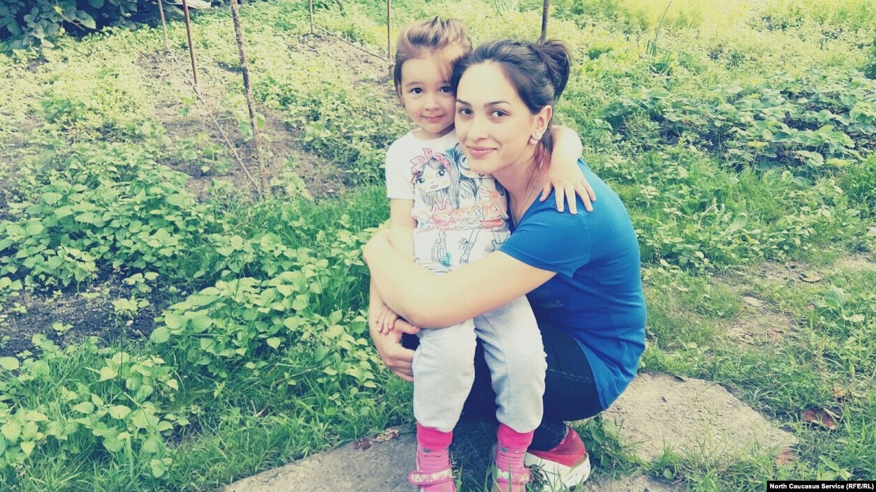 21FA41F1-1896-477F-A6D4-D6FDC12C6E89_cx2