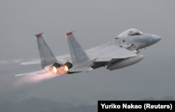 A US F-15 fighter jet (file photo)