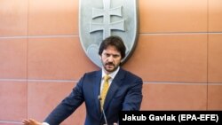 Роберт Калиняк объявил о своей отставке с поста главы МВД Словакии. Братислава, 12 марта 2018 года.