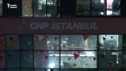 CHP-yə qarşı məhkəmə qərarları: Türkiyə siyasəti hansı istiqamətə gedir?
