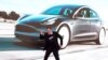 Tesla компаниясынын жетекчиси Илон Маск.