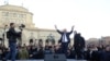 نیکول پاشینیان، نخست وزیر ارمنستان در جمع هواداران خود به ایراد سخنرانی پرداخت