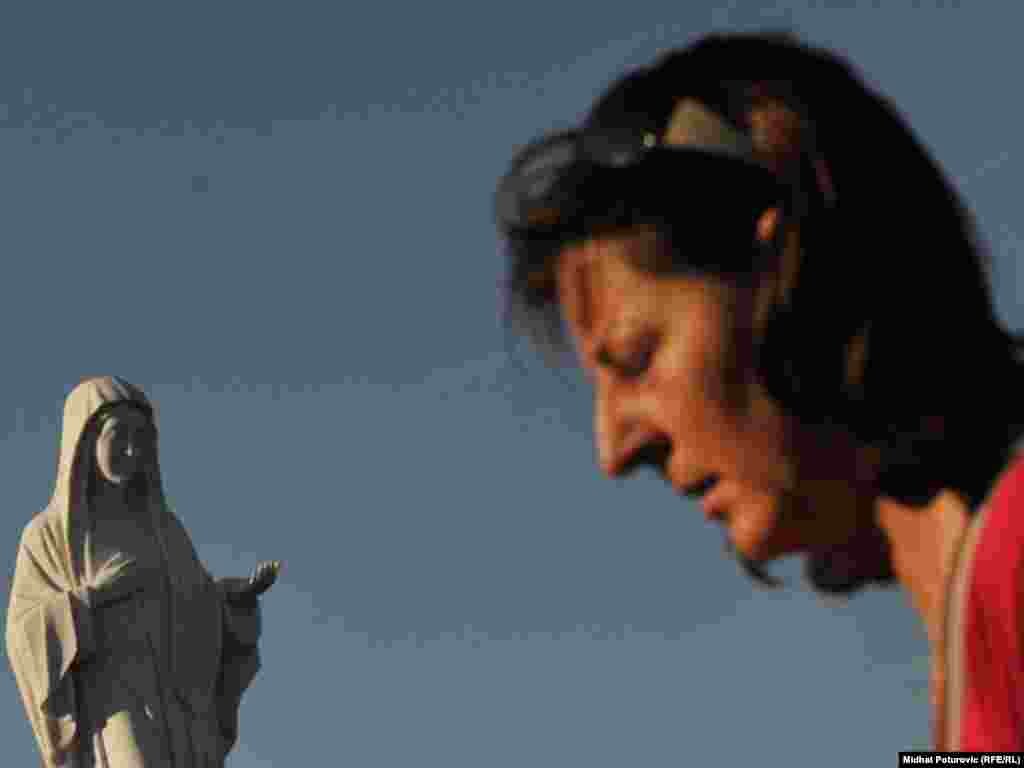 Međugorje: 30. obljetnica od ukazanja Gospe, Kraljice Mira, 25. lipnja 2011, fotografije: Mithat Poturović