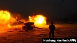 Архівне фото: артилерія Афганської національної армії веде вогонь по талібах у провінції Фарах, 28 січня 2018 року