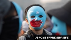 Hongkongi demokráciapárti tüntető.