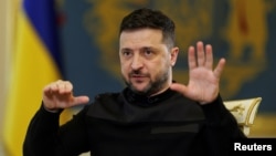Președintele Ucrainei, Volodimir Zelenski, în timpul unui interviu cu Reuters la Kiev, pe 25 martie. 