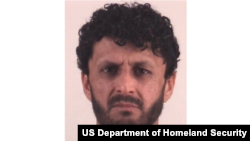 محمد داوود الکوزی، مهاجر افغان که به اتهام تهدید تروریستی در تکزاس امریکا بازداشت شد.