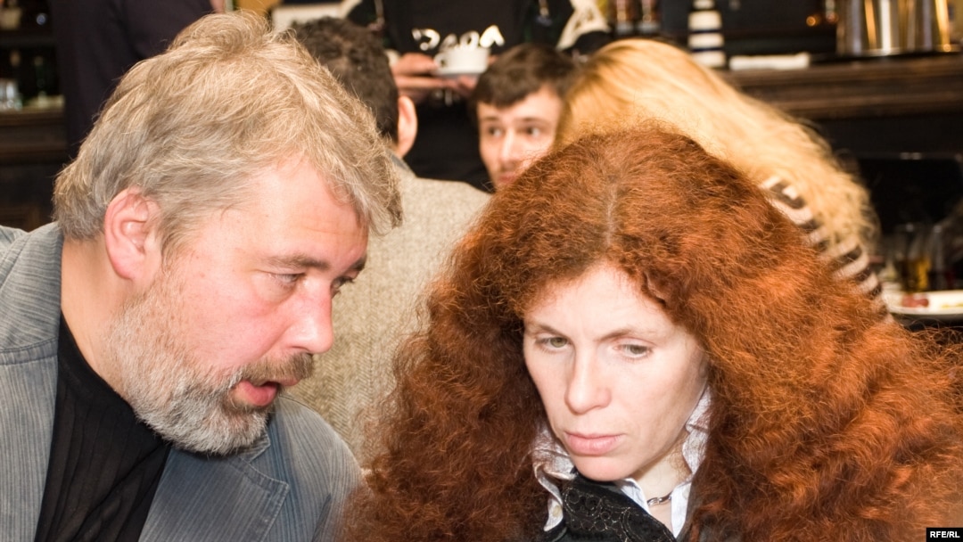 Сотрудник "Новой газеты" Сергей Золовкин считает единство главного редактора "Новой" и ее обозревателя нелогичным и с политической точки зрения, и с этической 