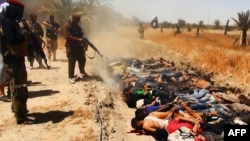 Фото, яке оприлюднили днями самі бойовики: розстріл полонених іракських силовиків