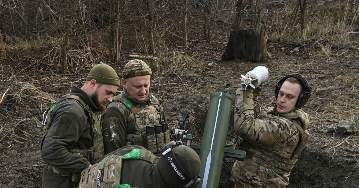 Ұсқынсыз эротикалық модельдердің фотосуреттері