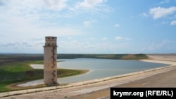 Межгорное водохранилище в Крыму, июнь 2020 год 