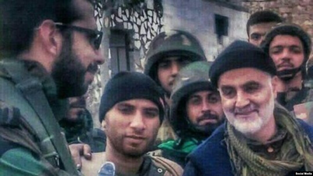یکی از تصاویر منتشرشده اخیر که گفته می‌شود قاسم سلیمانی را در حلب، نشان می‌دهد