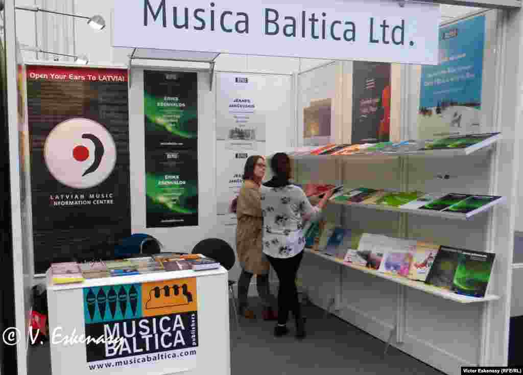 La standul companiei Musica Baltica Ltd.