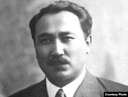 Олар оған өте қатал қарады.