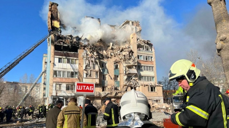 ბოლო მონაცემებით, დასავლეთ უკრაინის ქალაქზე რუსეთის მიერ განხორციელებული დარტყმების შედეგად 25 ადამიანი დაიღუპა